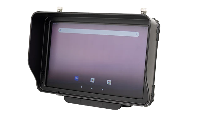 MDT865 rugged tablet equipped with detachable sunshield for better outdoor visibility under strong sunlight.